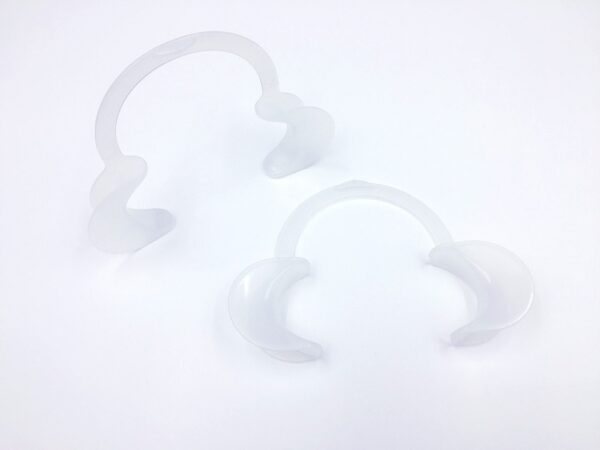 large c shape cheek retractor