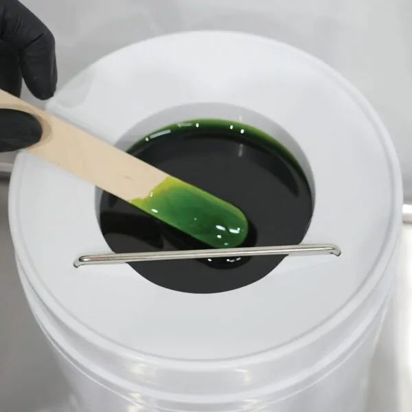 Smooth & Remove Pure Olive Oil Strip Wax - 400ml - Image 2