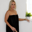 Beauty Gown Size 6-18 Black Pack of 25 professional salon attire