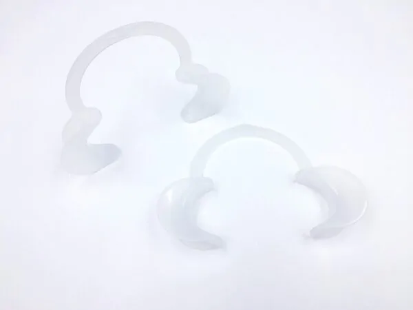 large c shape cheek retractor