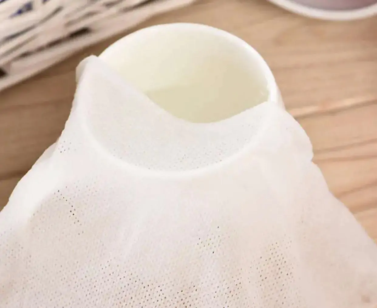 Disposable Face Towel / Fibrella - 20cm x 22cm - Image 2