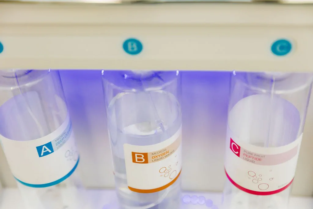 Professional Grade Hydrodermabrasion Machine - Image 12