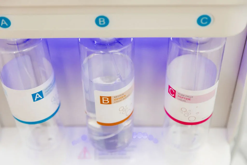 Professional Grade Hydrodermabrasion Machine - Image 13