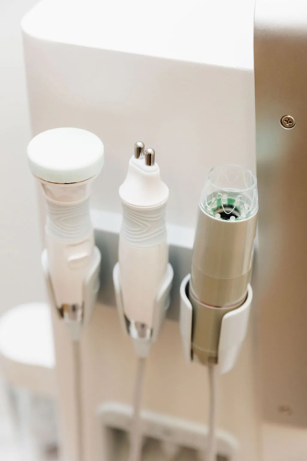 Professional Grade Hydrodermabrasion Machine - Image 7