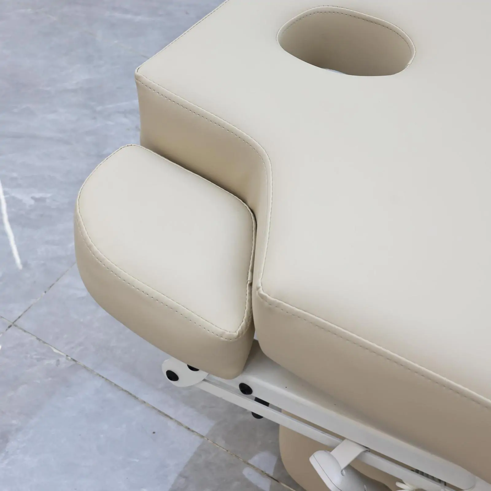 Deluxe Spa Electric Table - Image 2