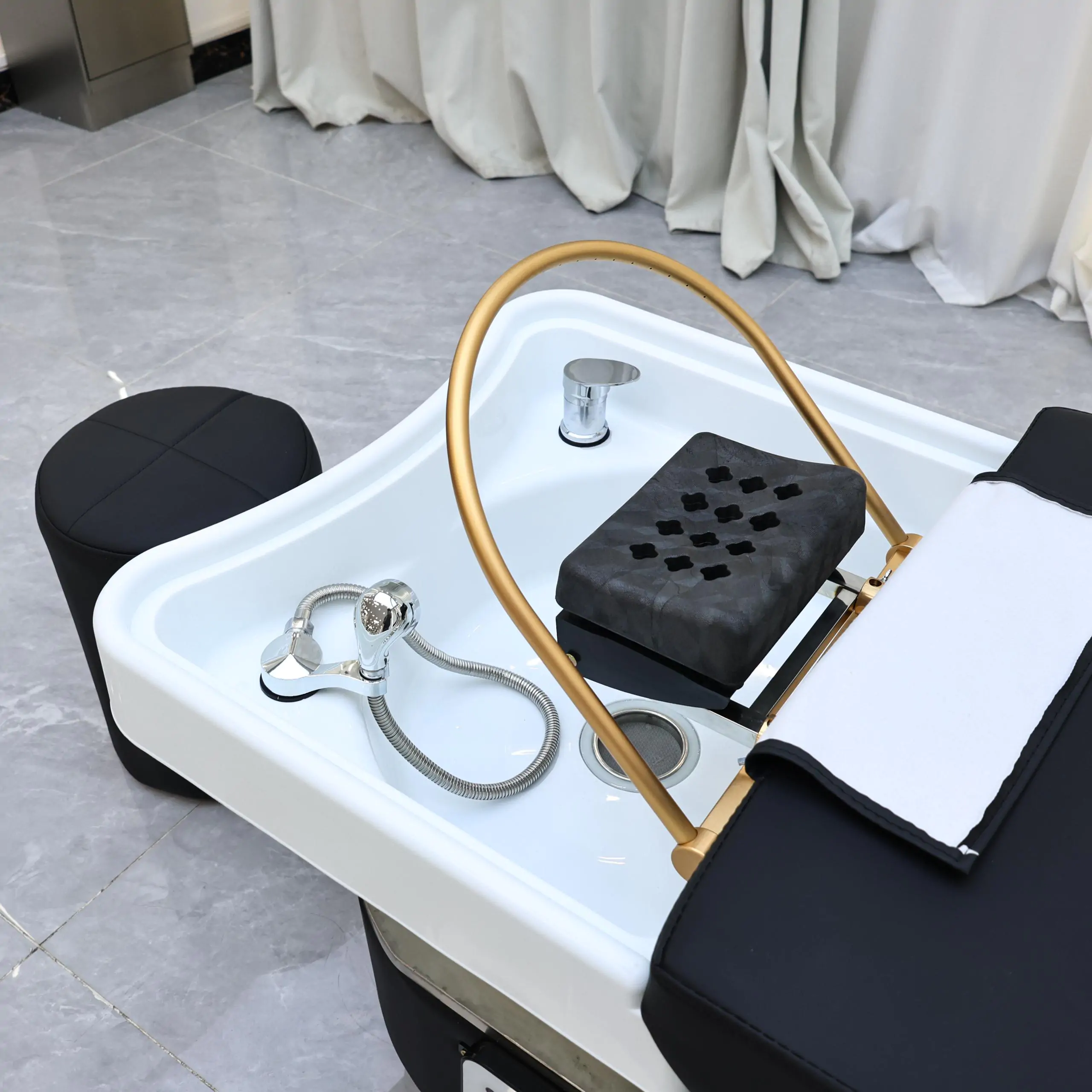 Ocean 80cm Wide Japanese Head Spa - Black - Image 7