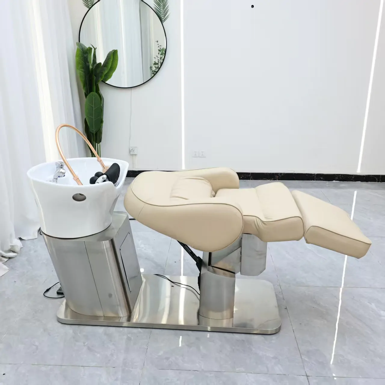 Amai Head Spa & Hairdressing Basin - Image 13
