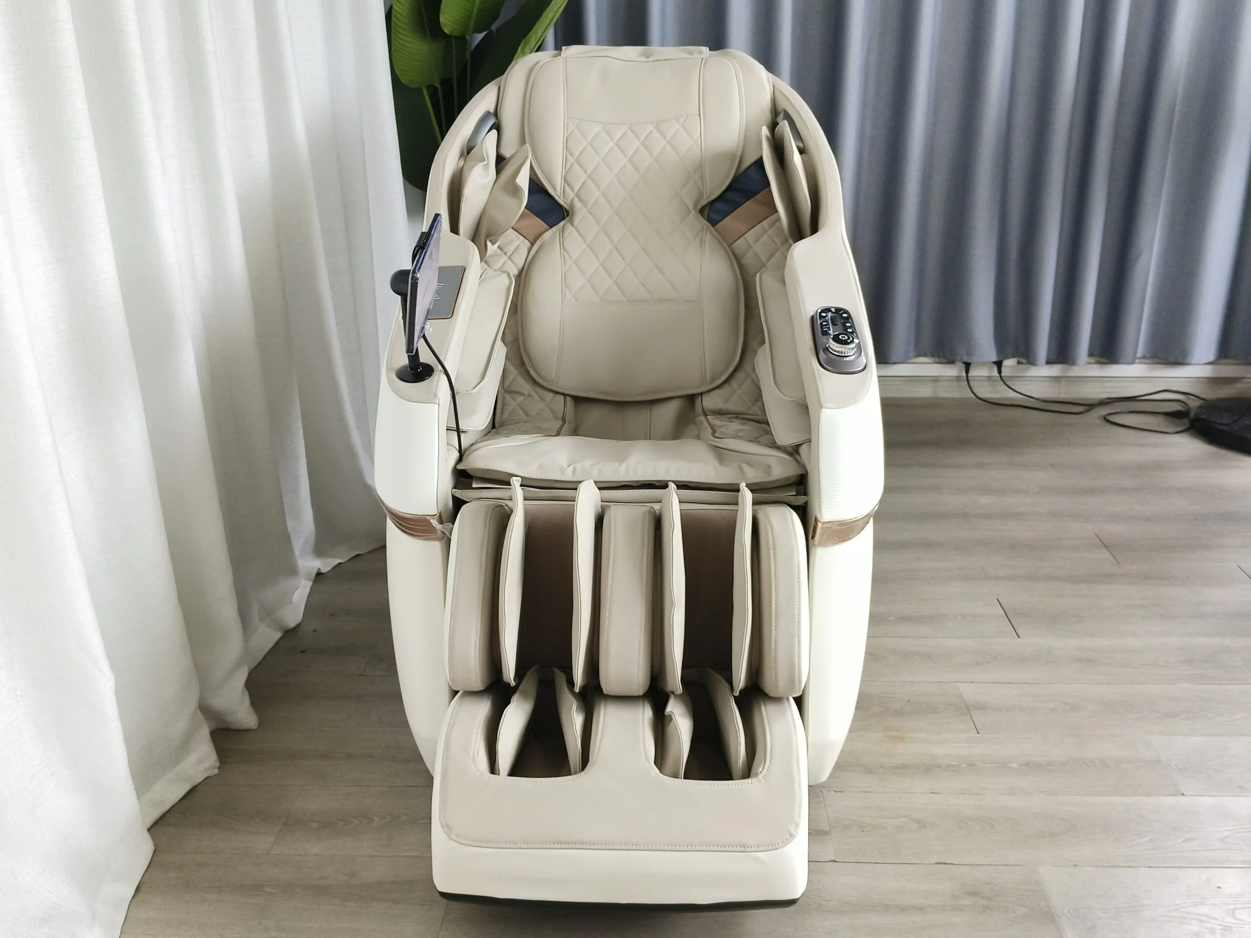 Sakura Flow Massage Chair - Beige - Image 4