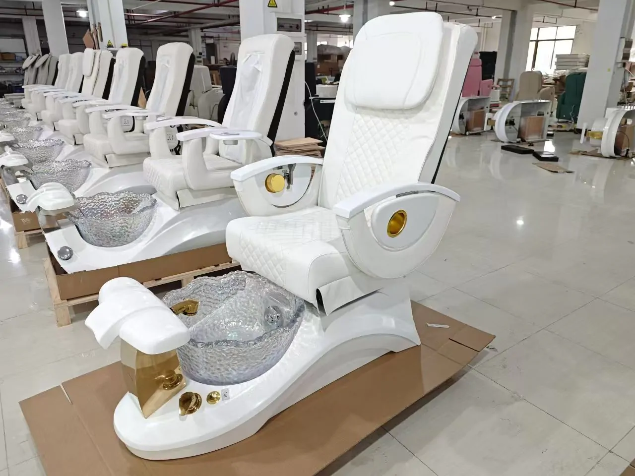 Still Waters Spa Chair with Basin - Image 2