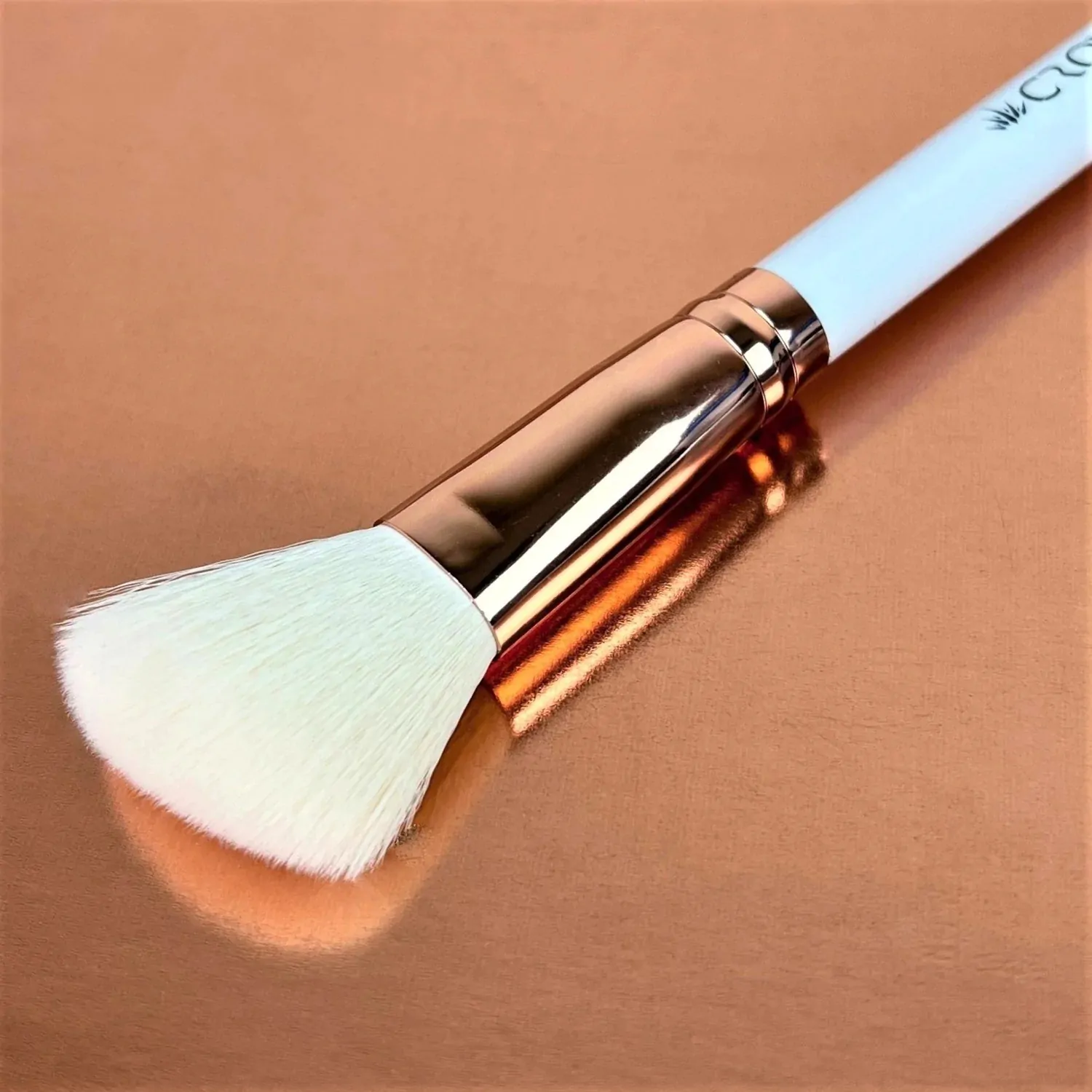 CWG02 – Angle Blush Brush - Image 2