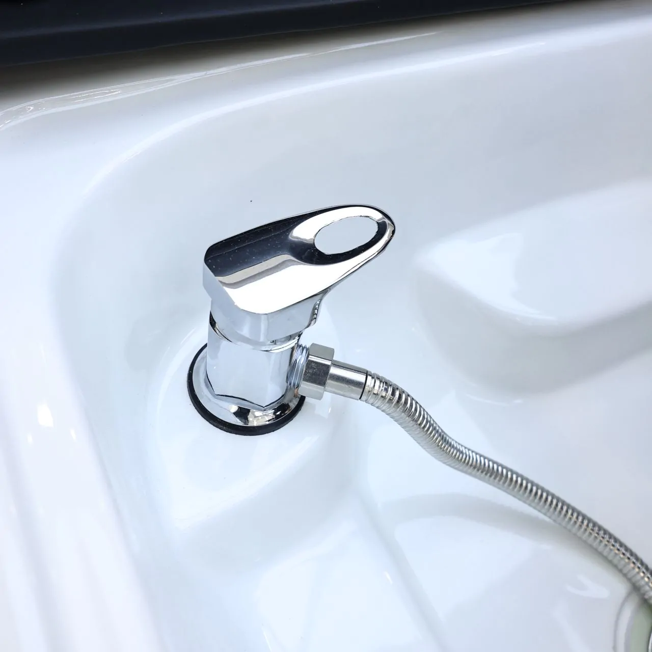 Levana Illumina Pro Japanese Head Spa with Pedicure Basin - Image 10