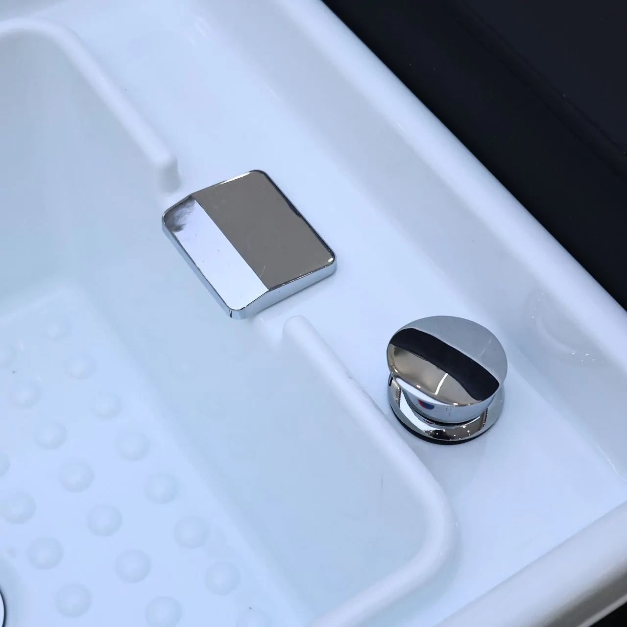 Levana Illumina Pro Japanese Head Spa with Pedicure Basin - Image 11