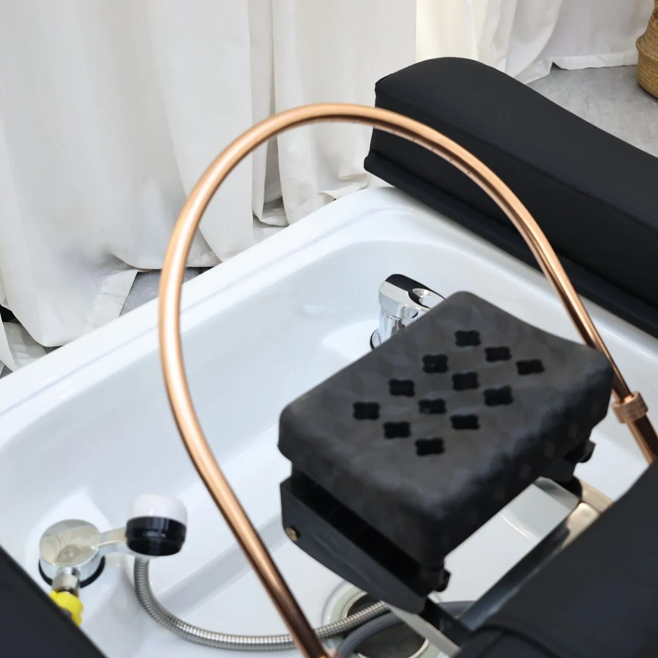 Levana Illumina Pro Japanese Head Spa with Pedicure Basin - Image 9