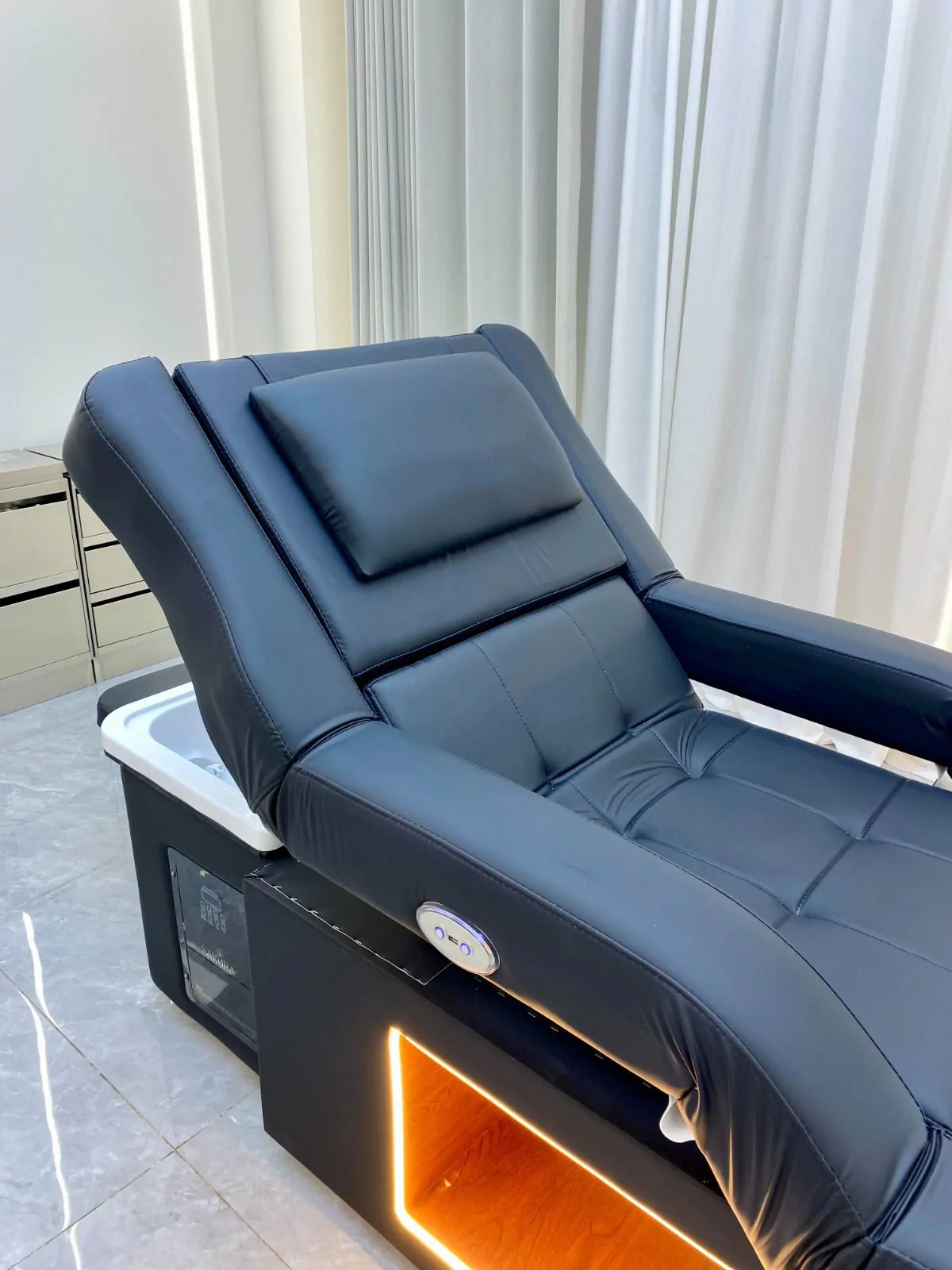 Levana Illumina Pro Japanese Head Spa with Pedicure Basin - Image 26