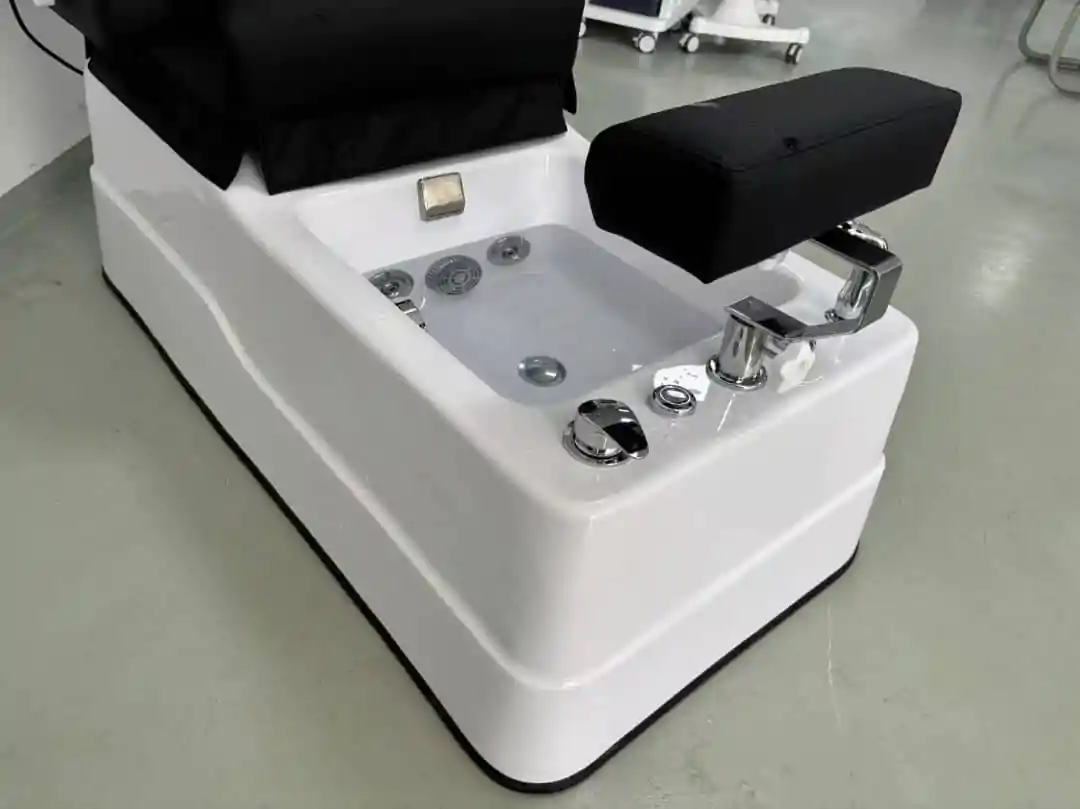 Soak & Soothe Pedicure Chair - Image 6